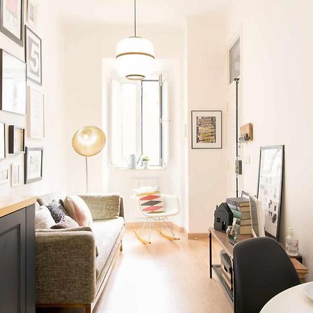 Charming Lisbon Home With Terrace St Amaro Zewnętrze zdjęcie